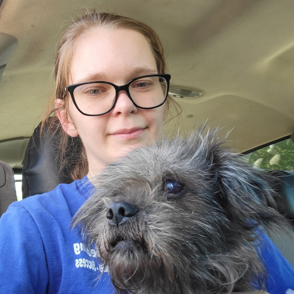 Meet your Posher, Hayley